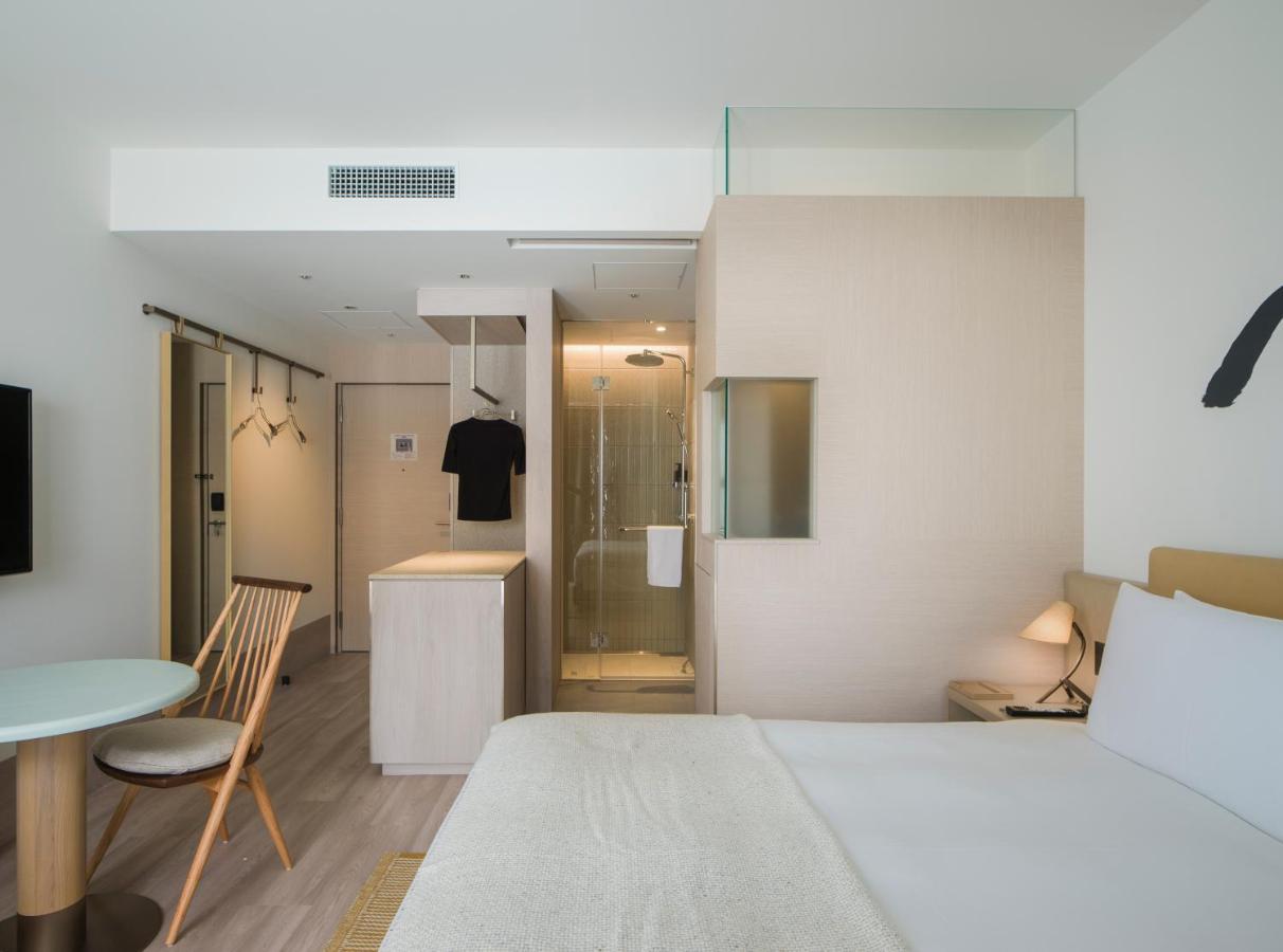 Hotel Zentis Osaka Exterior foto A room at the hotel