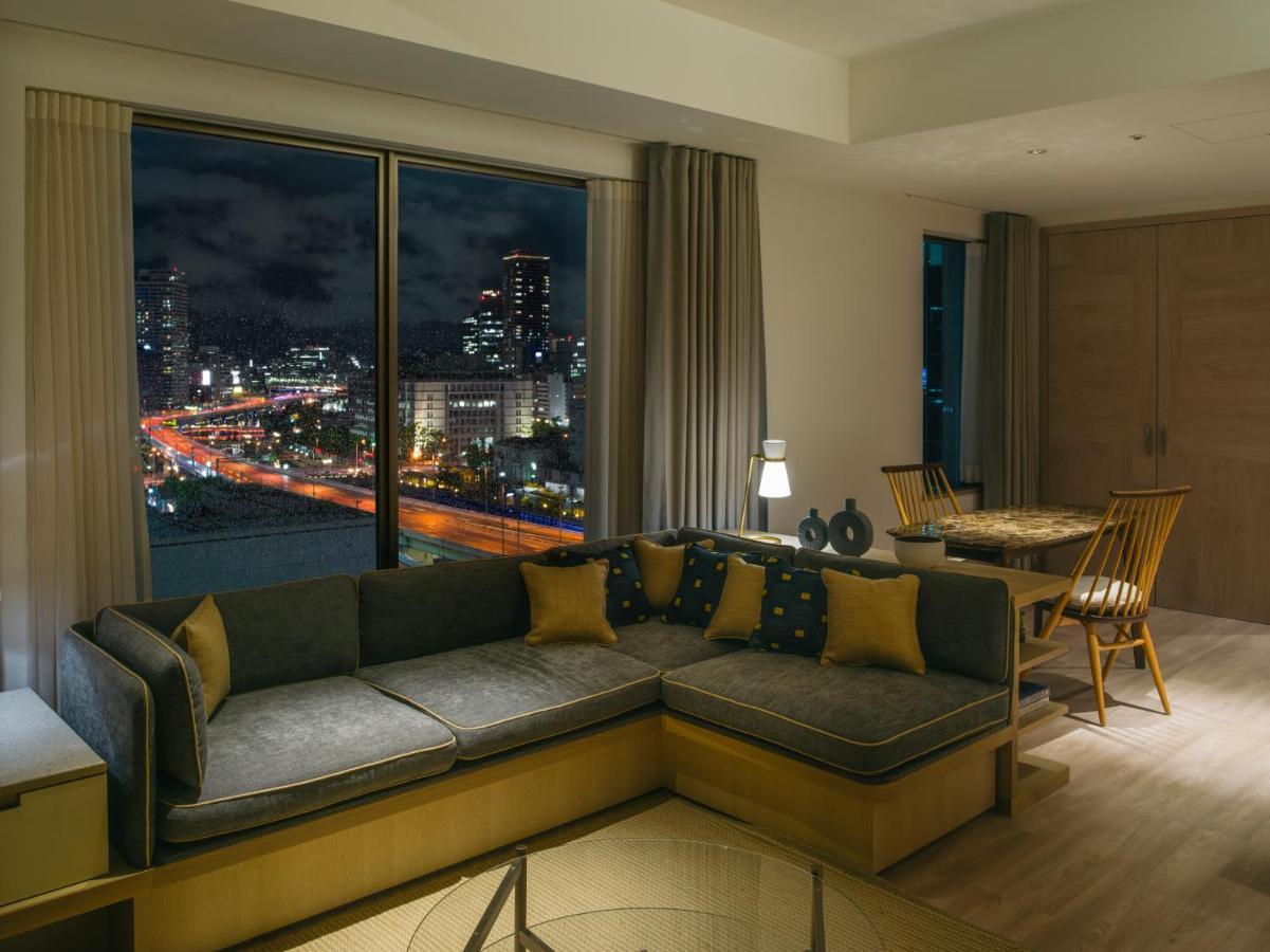 Hotel Zentis Osaka Exterior foto A living room at the hotel