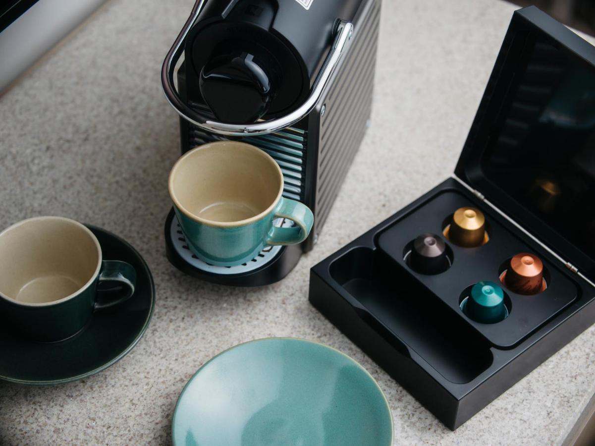 Hotel Zentis Osaka Exterior foto A Nespresso Pixie coffee machine