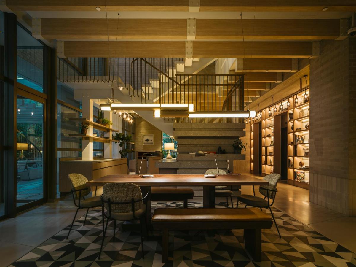 Hotel Zentis Osaka Exterior foto Interior of the library